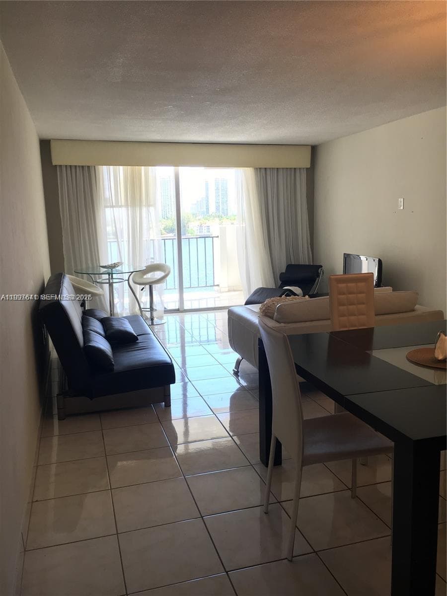 2750 NE 183rd St 801 photo 25