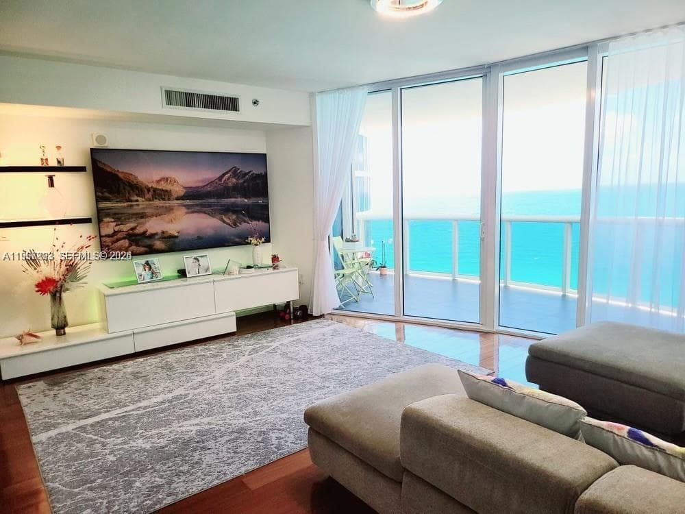 17201 Collins Ave 2005 photo 6