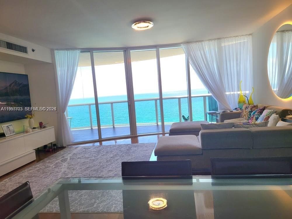 17201 Collins Ave 2005 photo 10