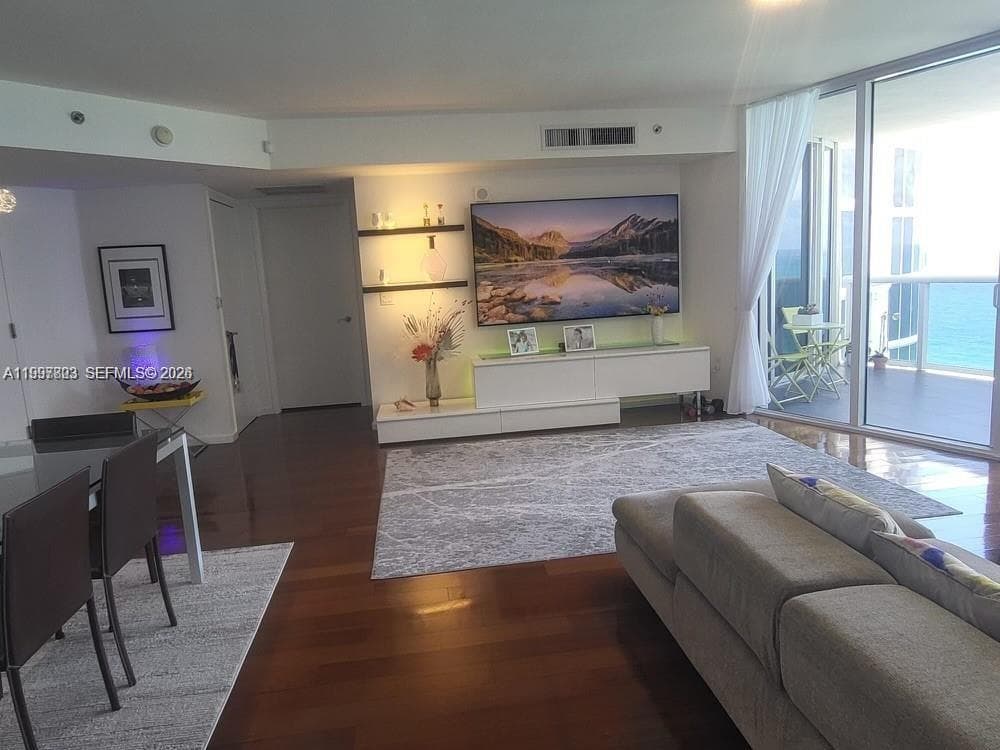 17201 Collins Ave 2005 photo 11