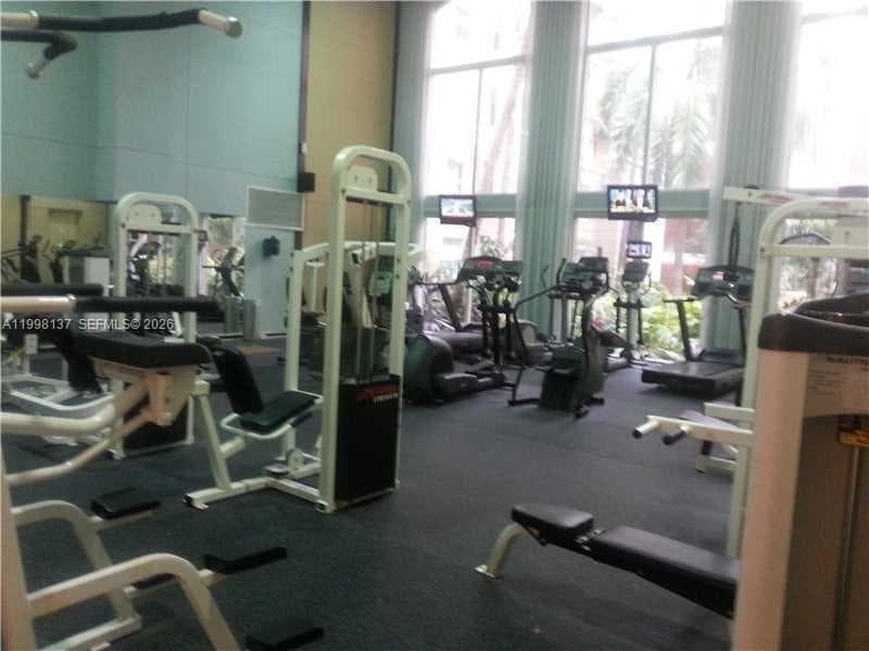 17150 N Bay Rd 2422 photo 7