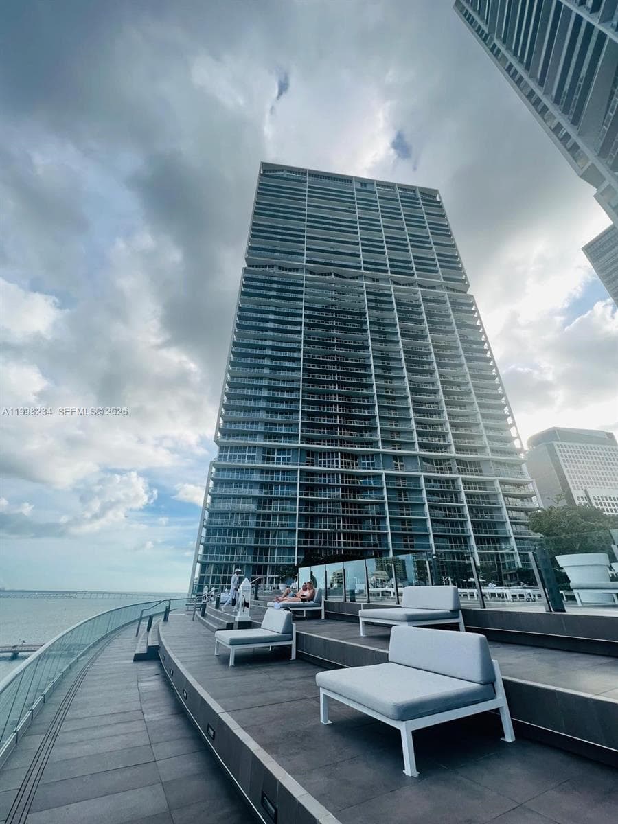 495 Brickell ave 2707 photo 21