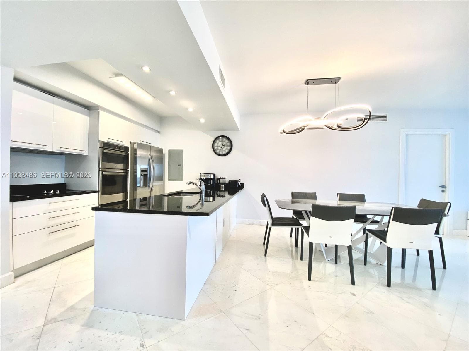 1830 S Ocean Dr 3203 photo 4