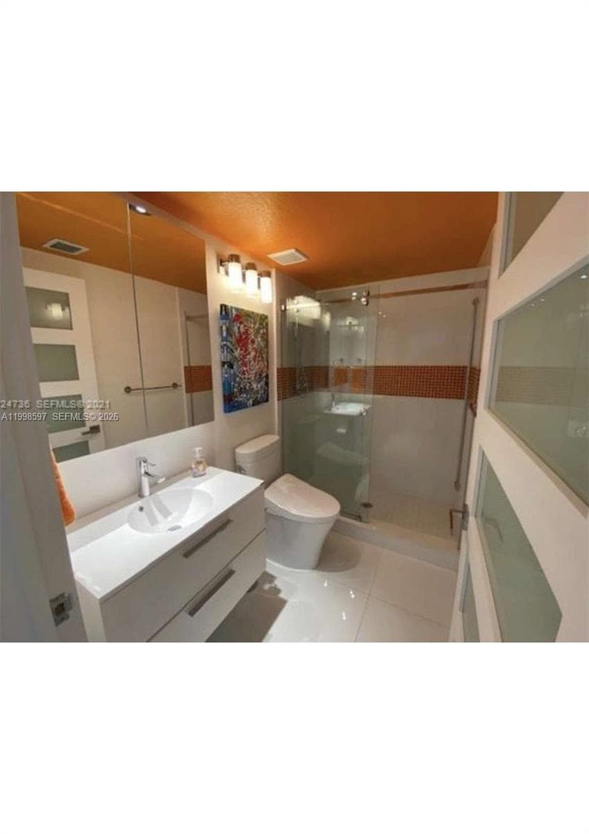 17050 N Bay Rd 605 photo 12