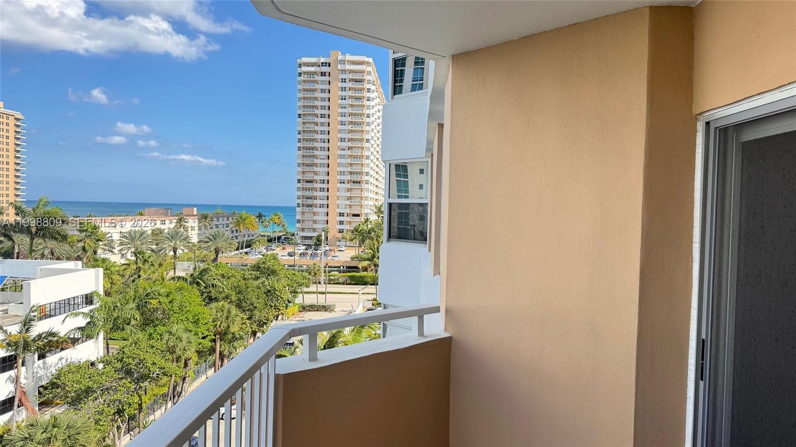 1965 Ocean Dr 5D photo 1