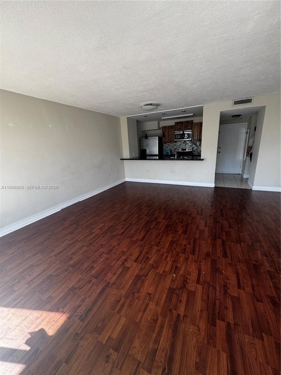 7545 E Treasure Dr 9K photo 5