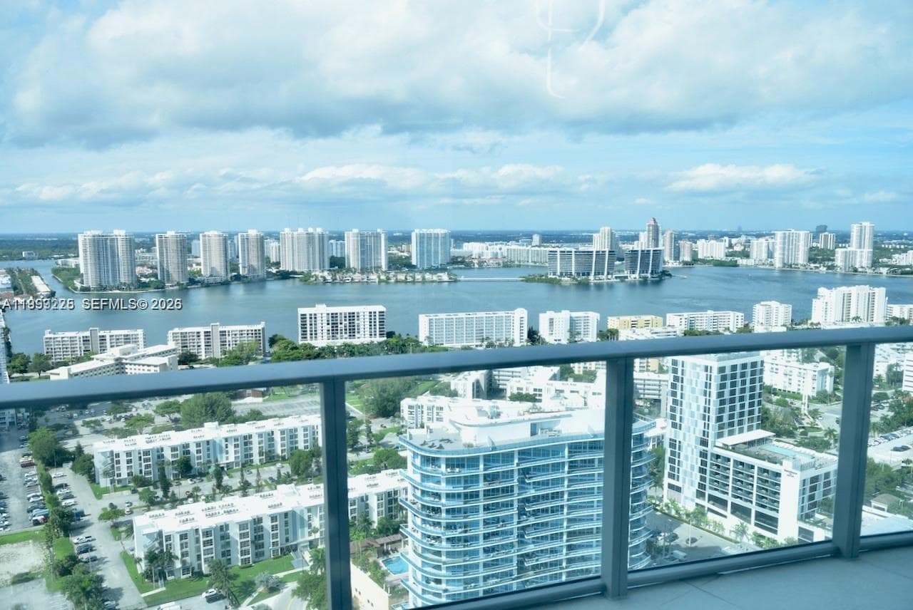 17475 Collins Ave 2802 photo 2