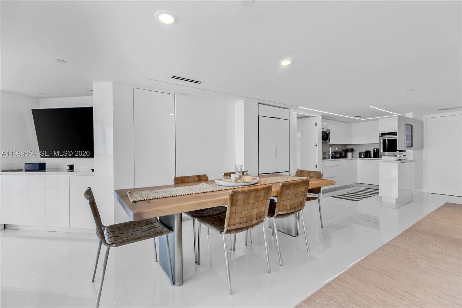 6301 Collins Ave 2103 photo 10