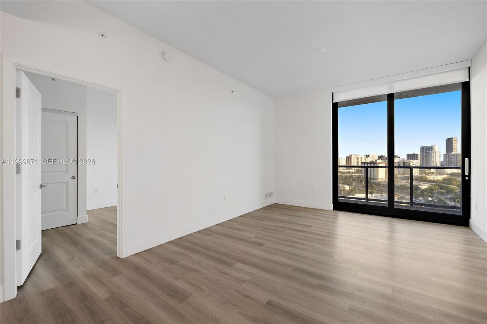 101 Diplomat Pkwy 1704 photo 12