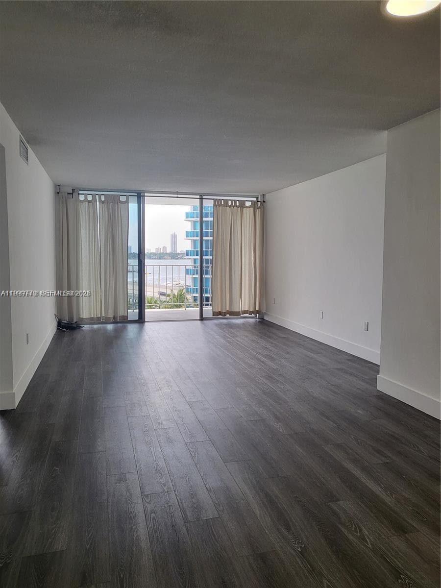 1865 79th St Cswy 8E photo 3