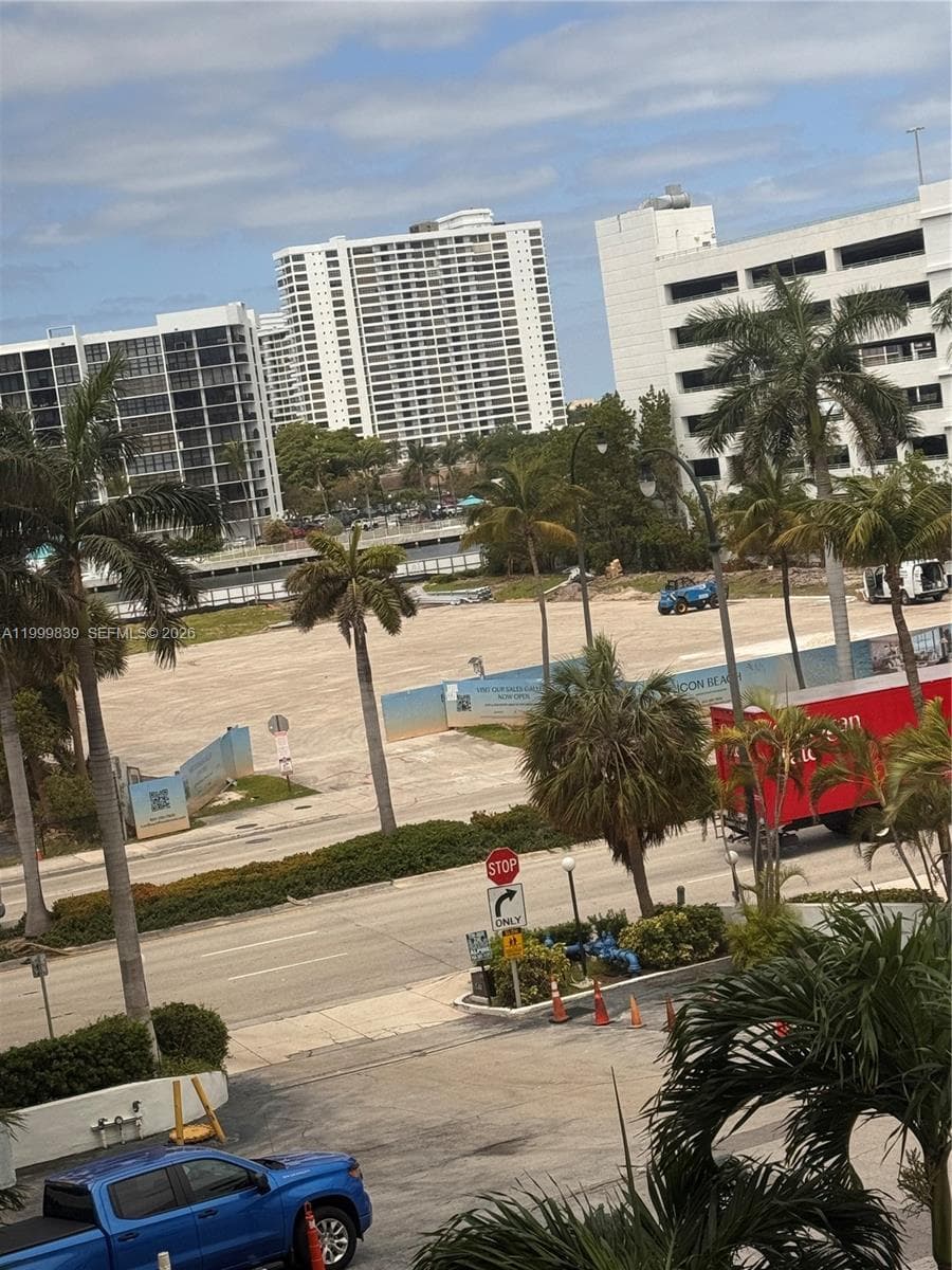 3725 S Ocean Dr 421 photo 8