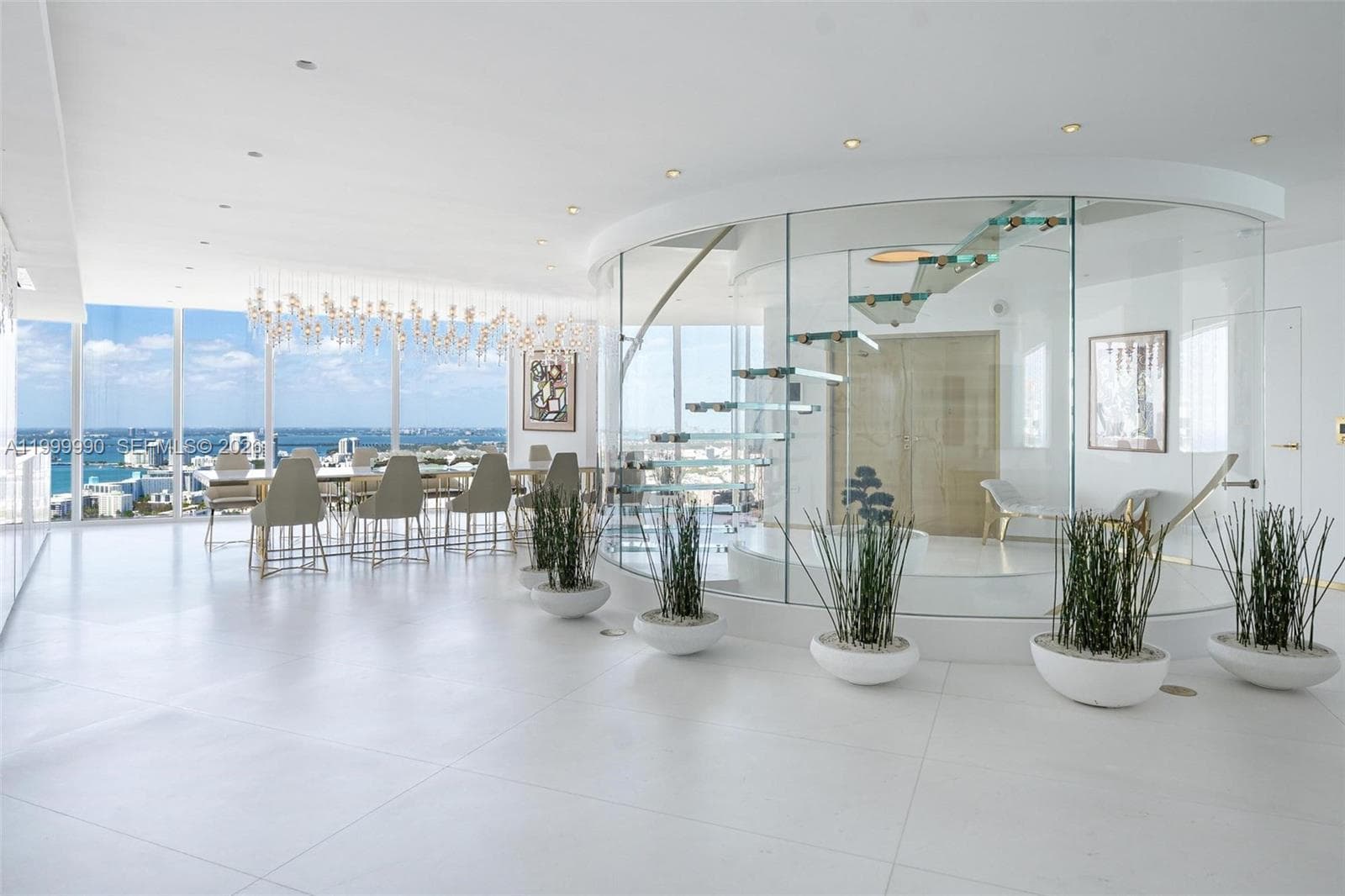 300 Pointe Dr PH-5 photo 7