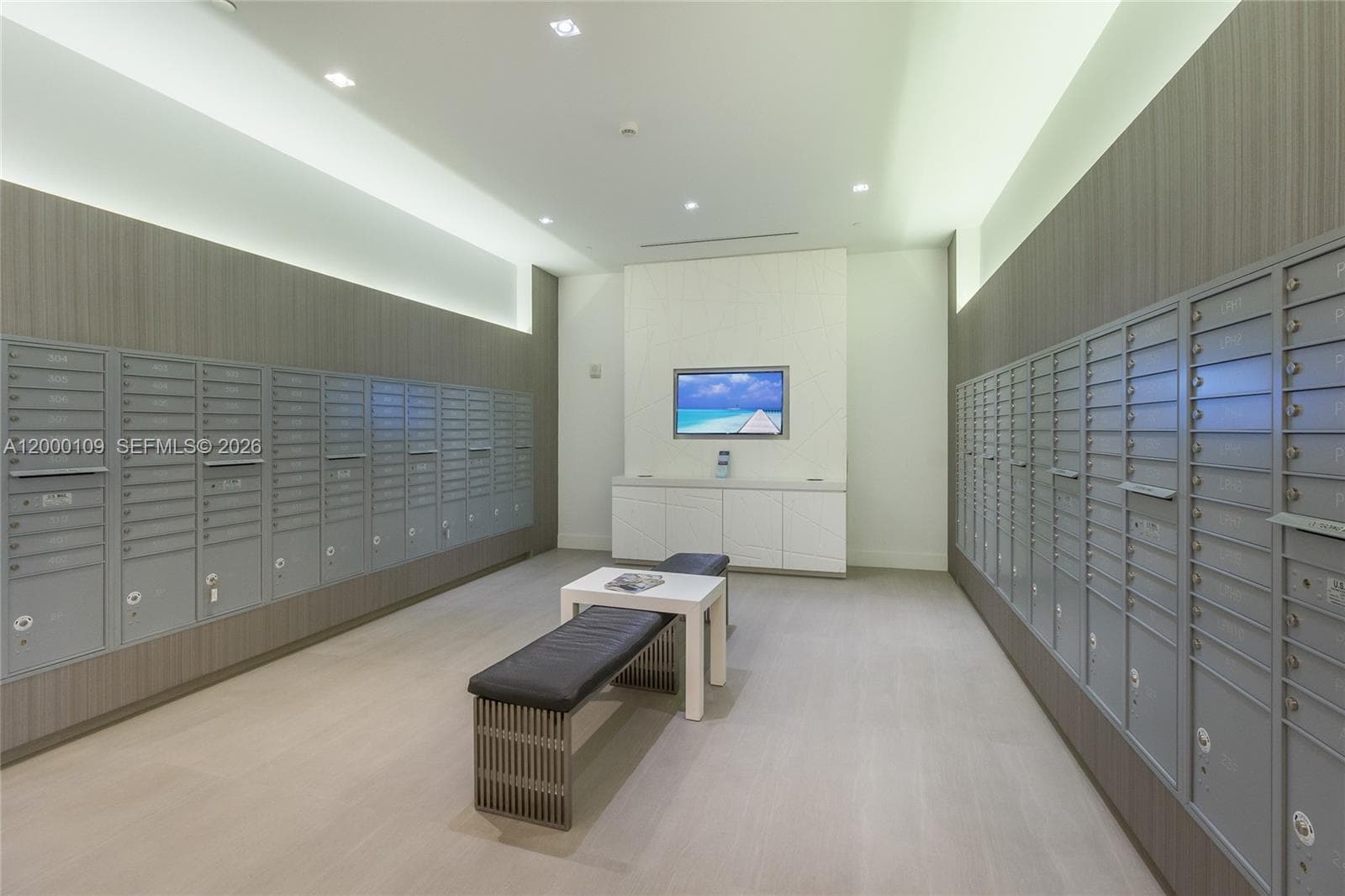 17111 Biscayne Blvd 903 photo 3