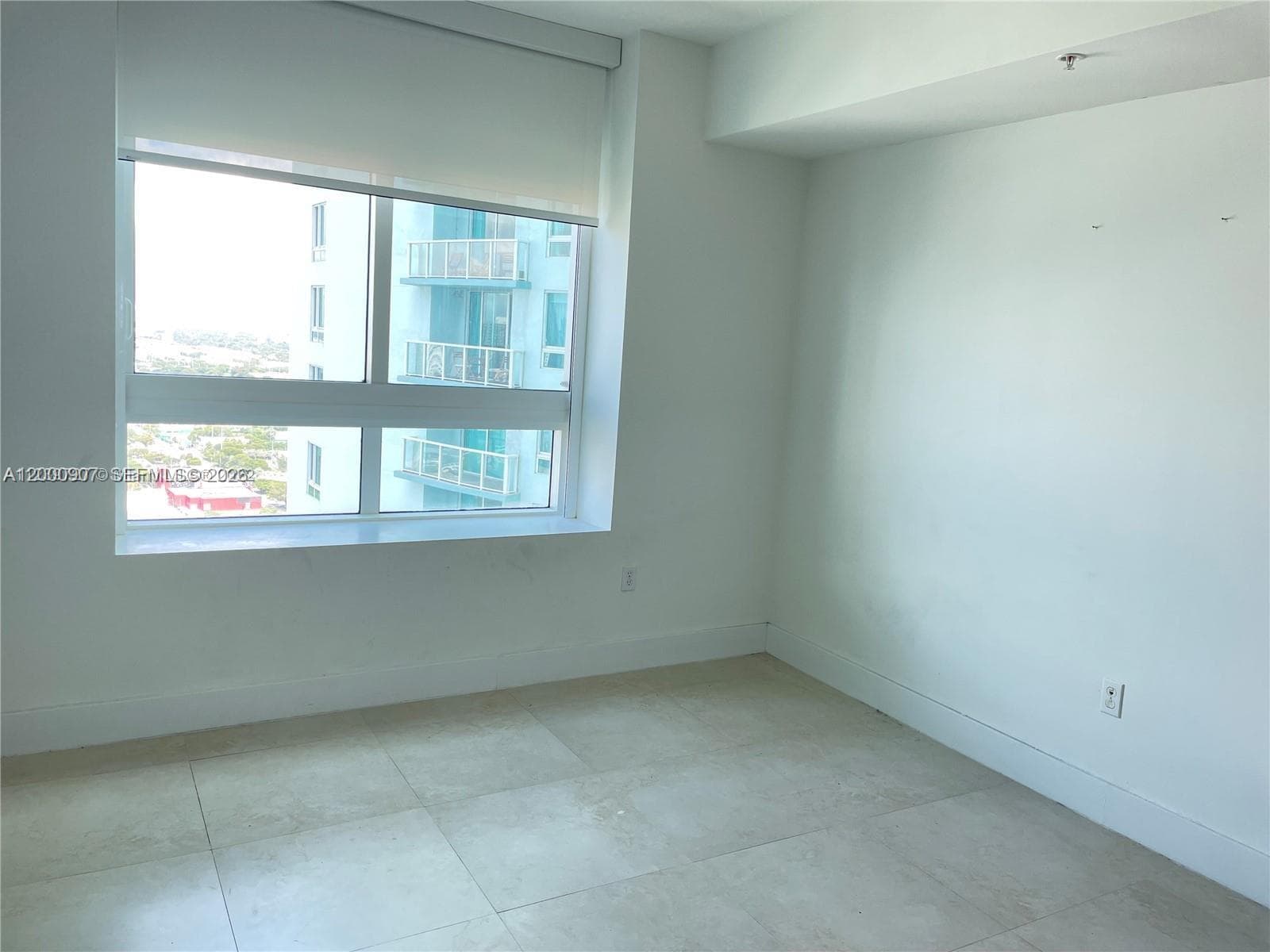 1900 N Bayshore Dr 3311 photo 5