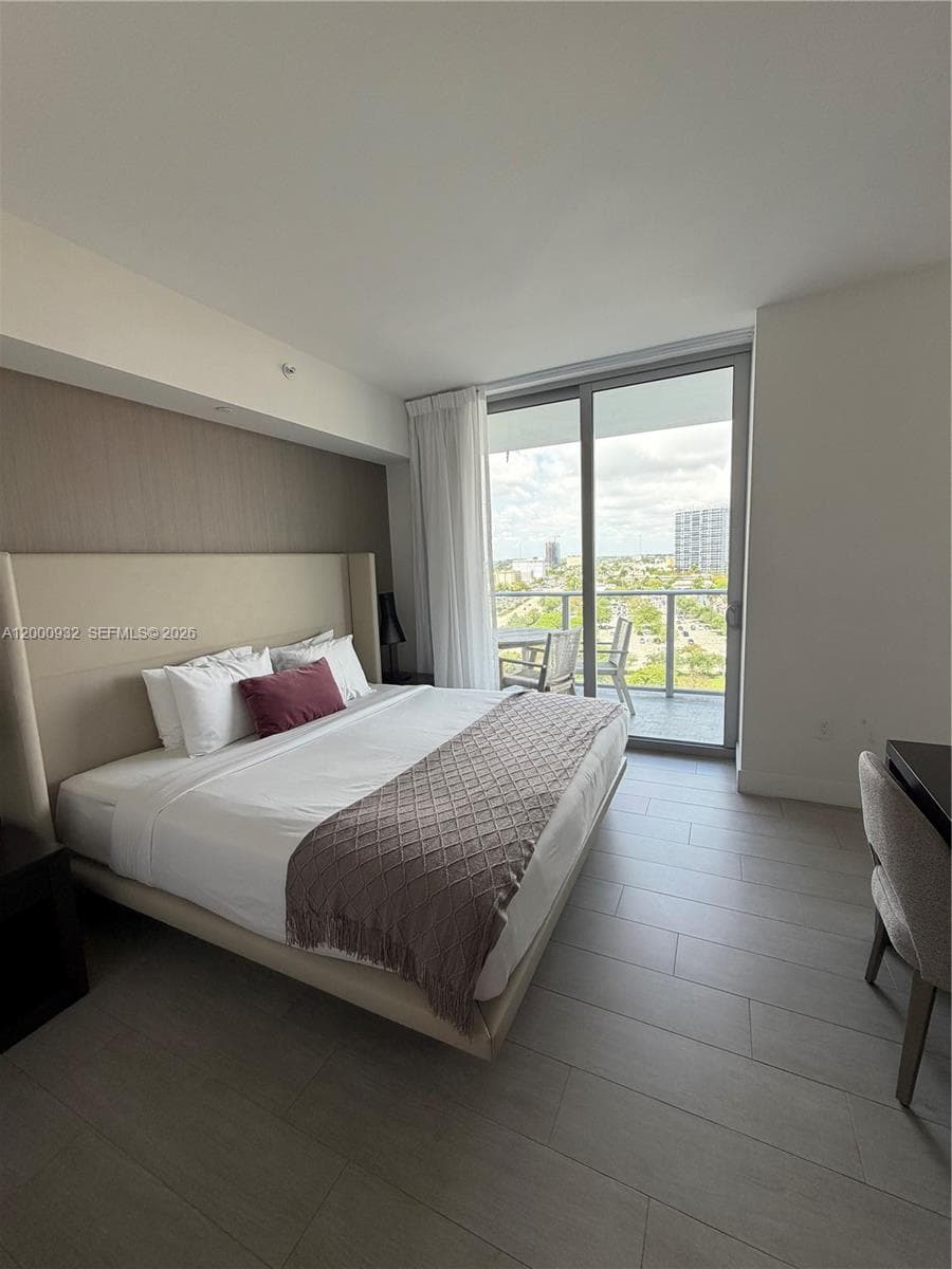 4010 Ocean Dr R804 photo 13