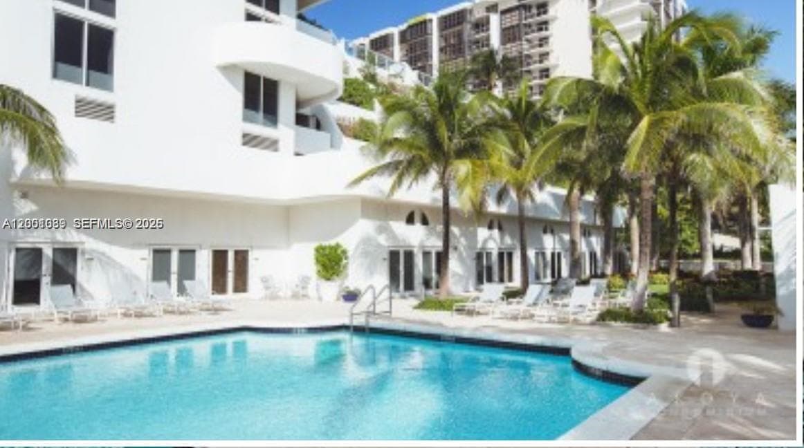 6365 Collins Ave 2710 photo 22