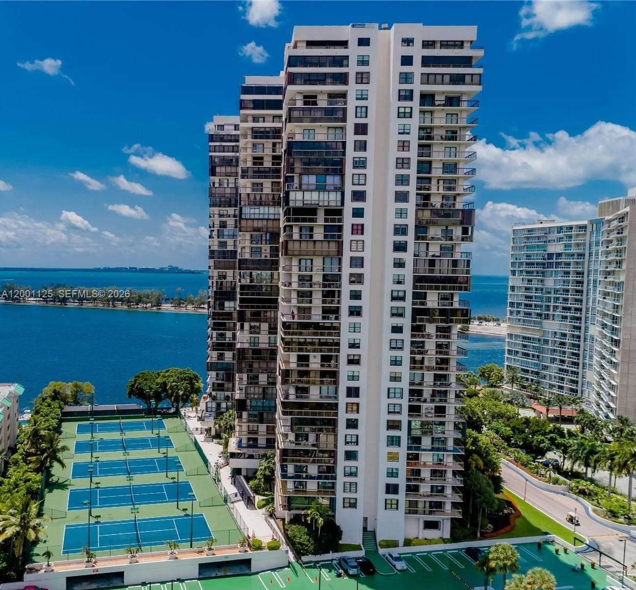 2333 Brickell Ave 1803 photo 2
