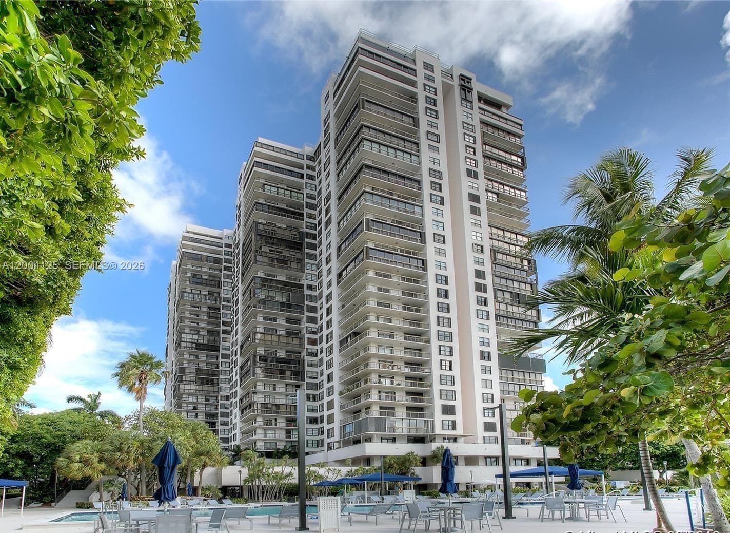 2333 Brickell Ave 1803 photo 1