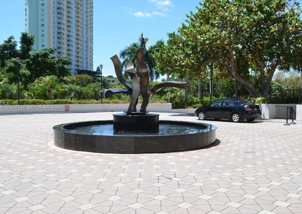 2333 Brickell Ave 1803 photo 4