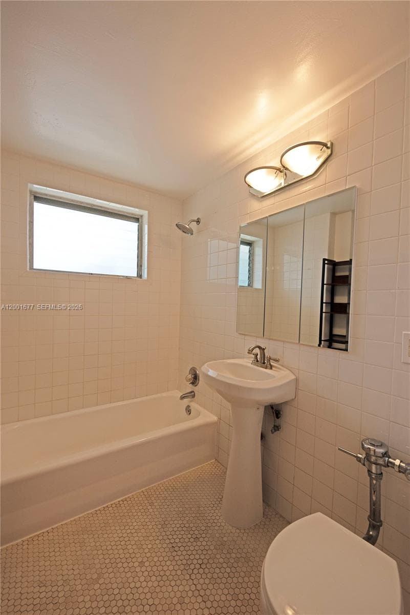 2250 Bay Dr 4 photo 13