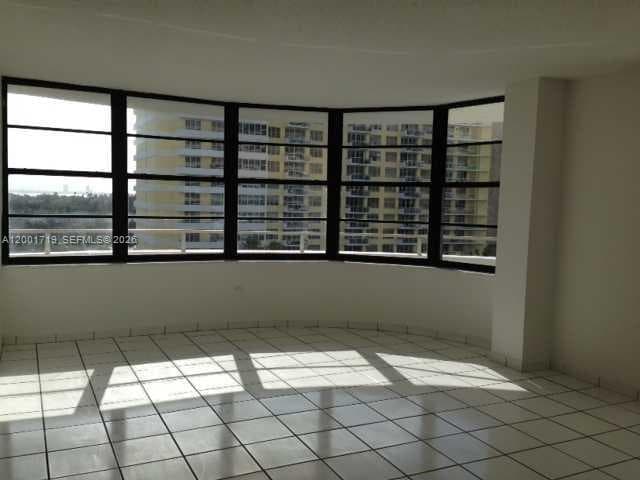 5555 Collins Ave 8S photo 2