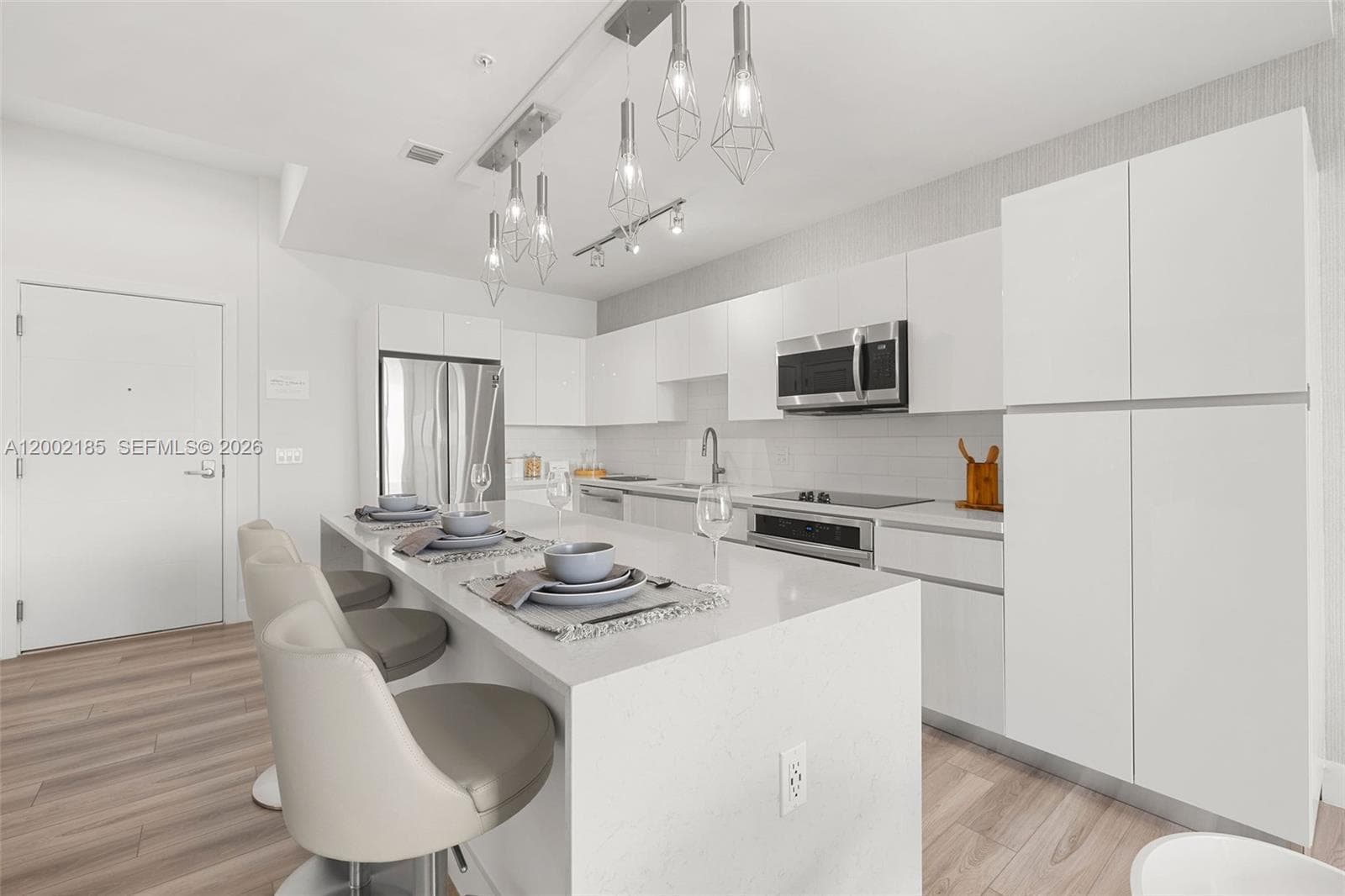 101 Diplomat Pkwy 908 photo 17