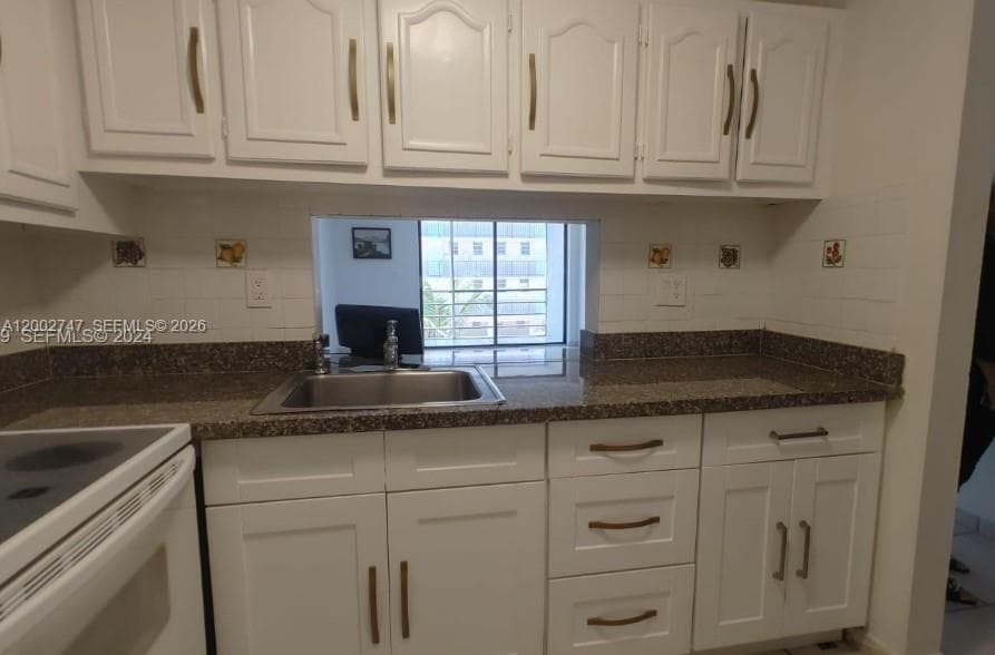 2935 NE 163rd St 4Q photo 5