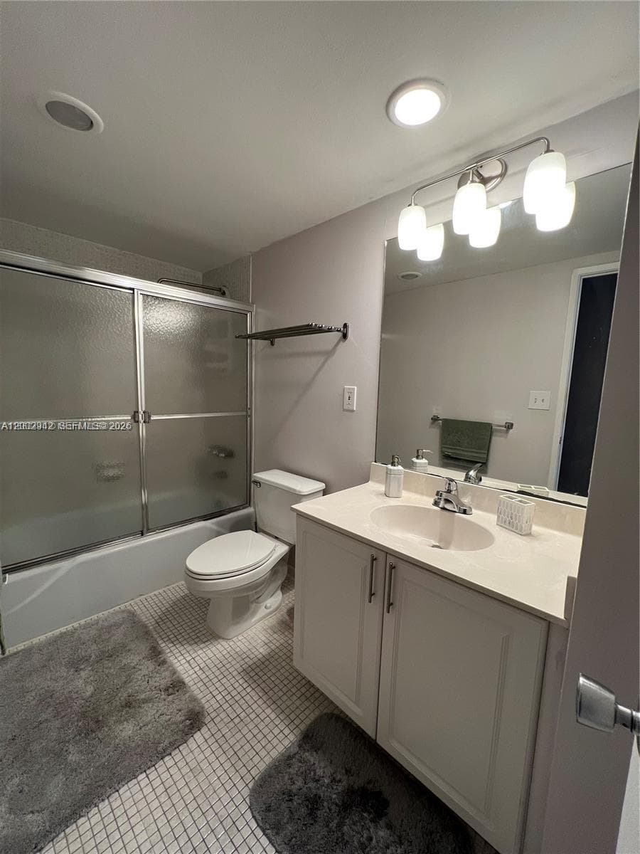 19380 Collins Ave 818 photo 7