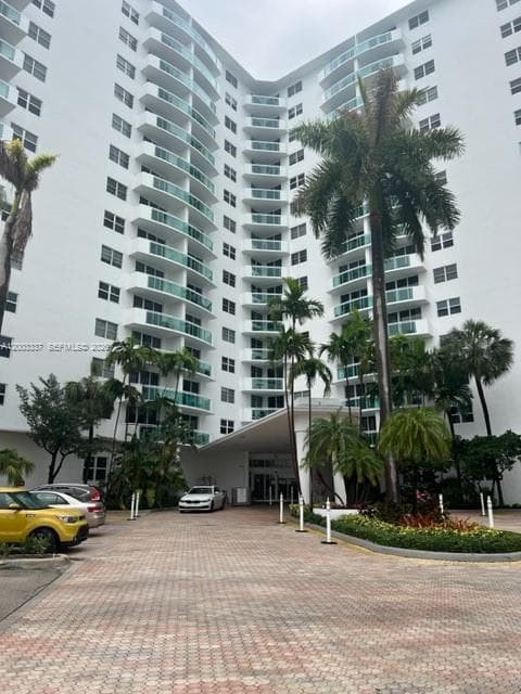 3001 S Ocean Dr 1437 photo 2