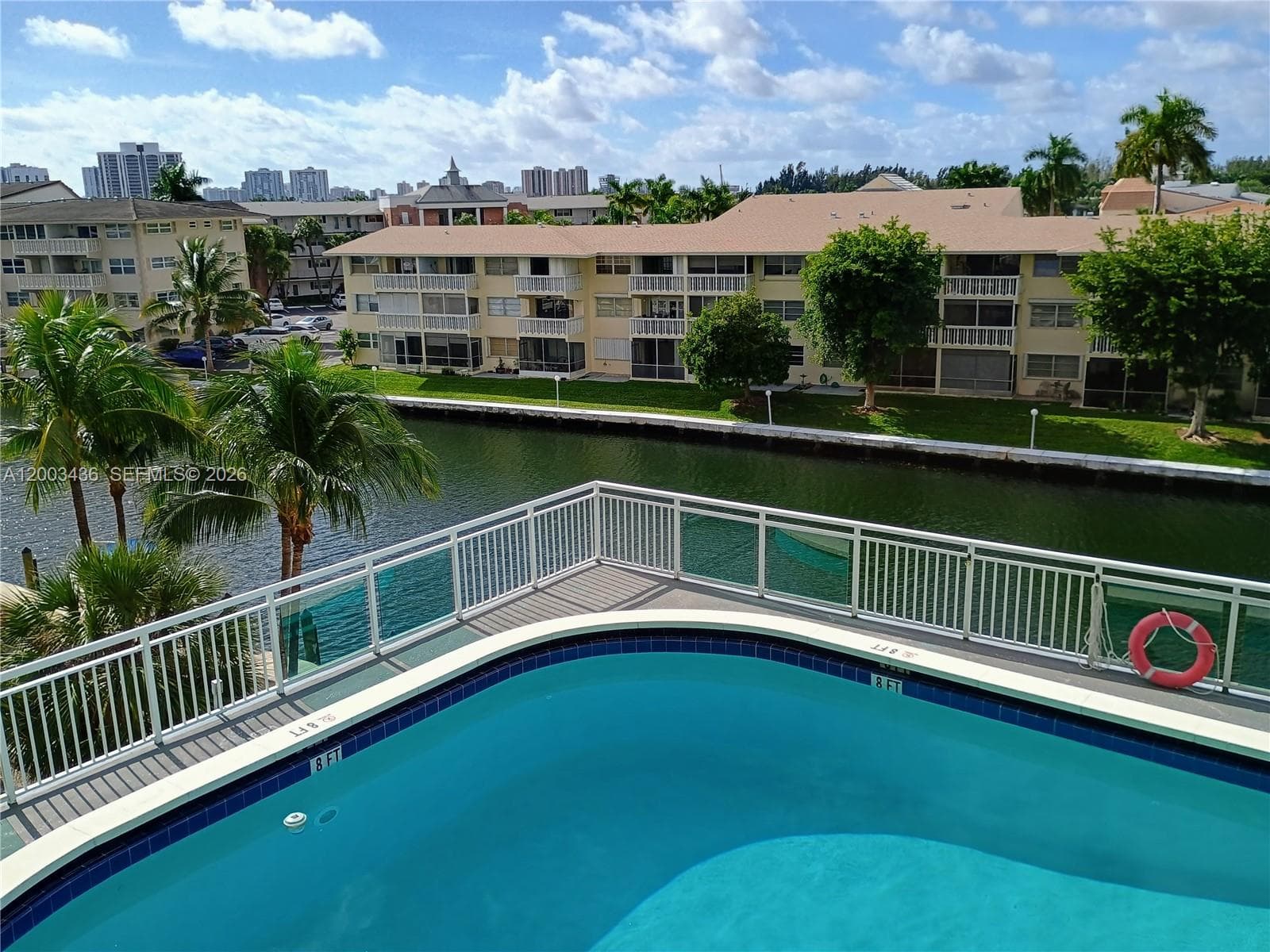 437 Golden Isles Dr 4J photo 3