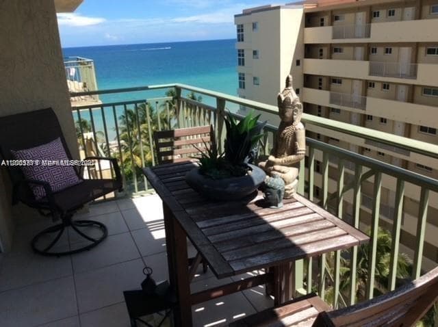 2080 Ocean Dr 707 photo 19