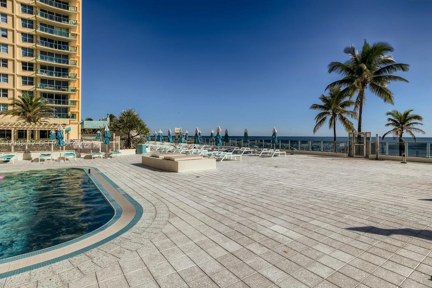 2501 Ocean Dr 833 photo 20