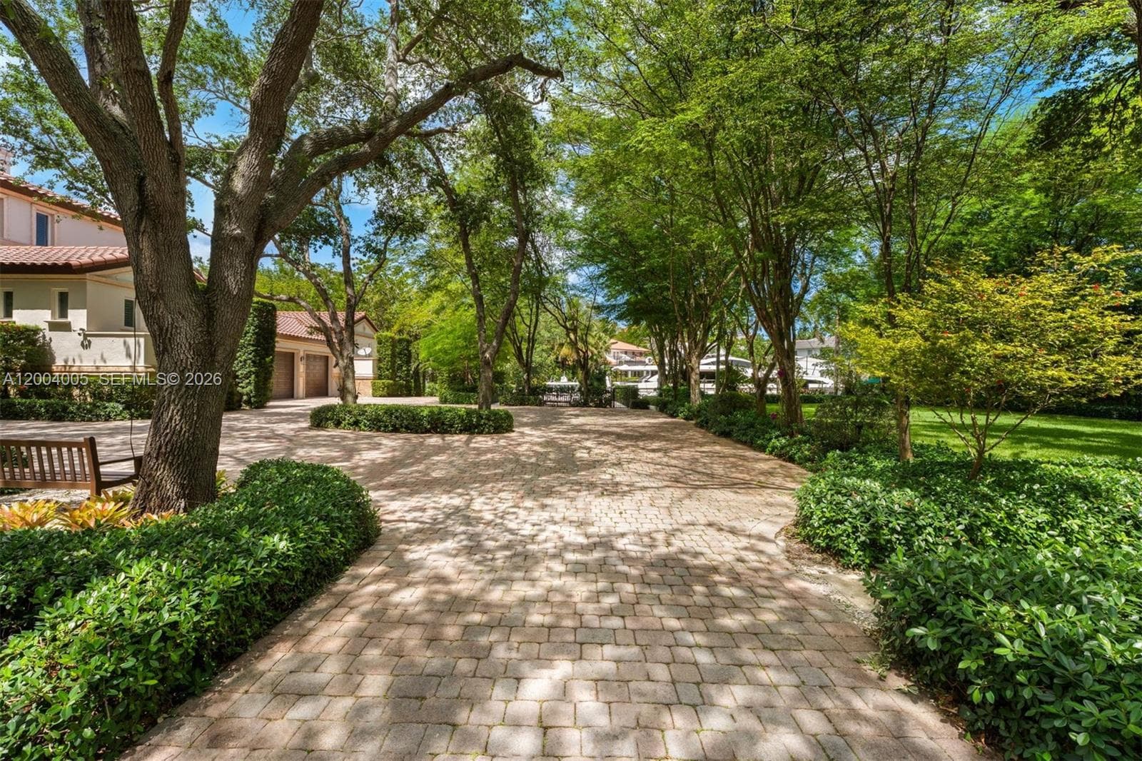 255 Cocoplum Rd photo 18