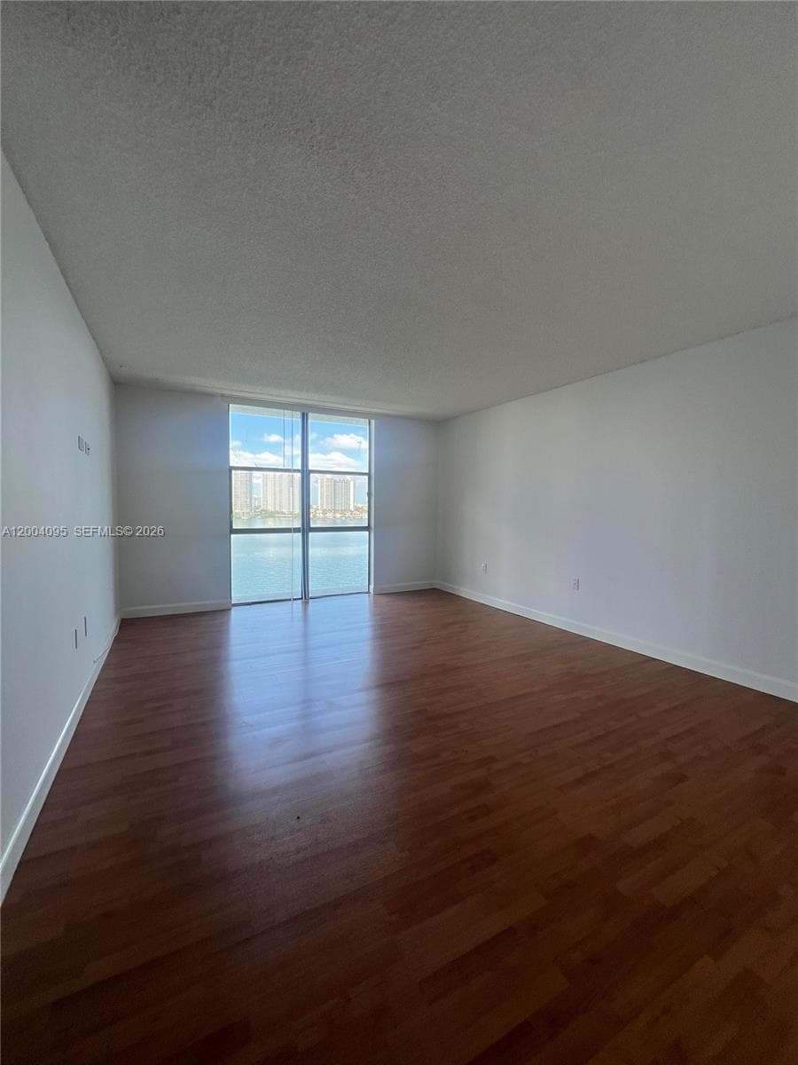 17500 N Bay Rd S907 photo 18