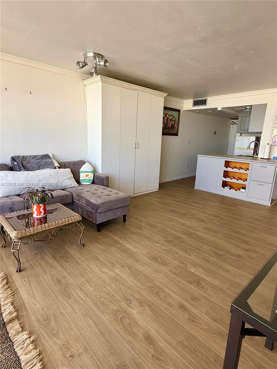 555 NE 15th St 420 photo 11