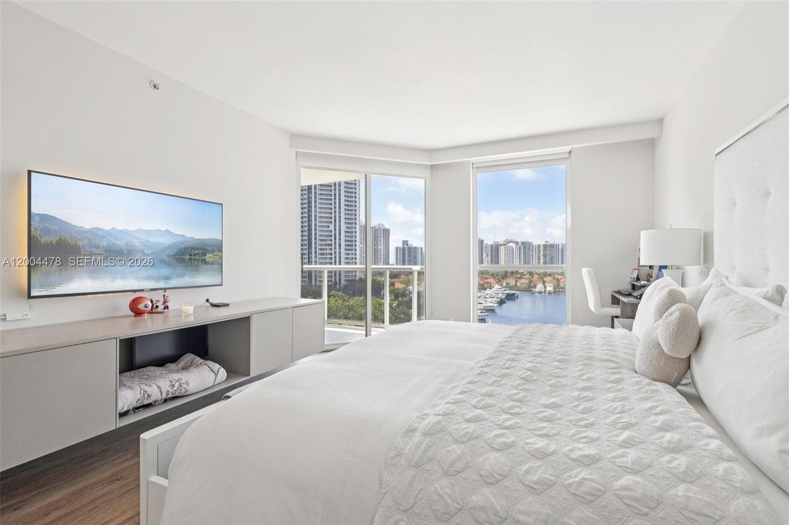 3640 Yacht Club Dr 1007 photo 25