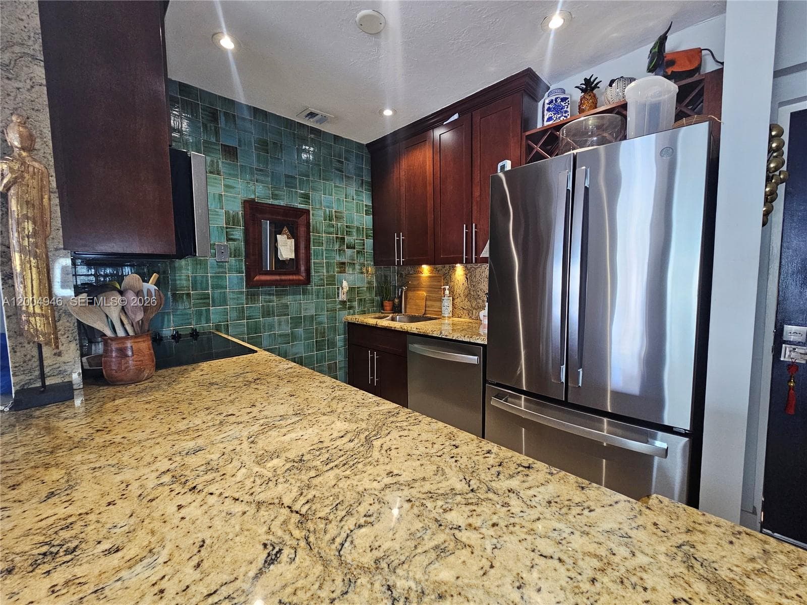 3545 NE 167th St 404 photo 6