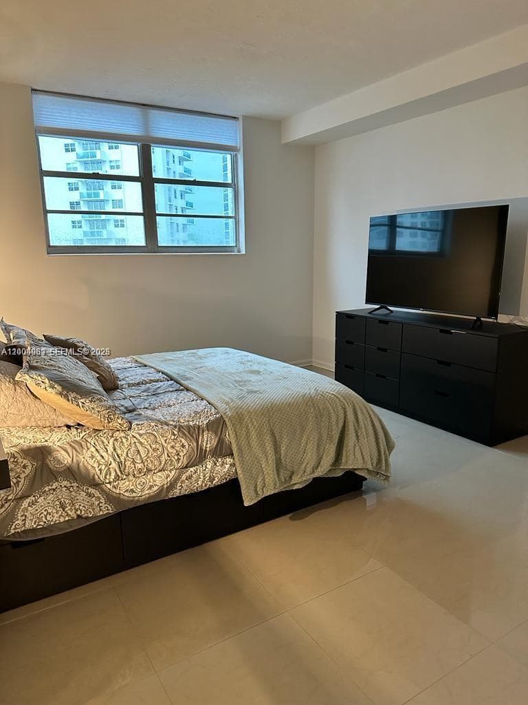 3000 S Ocean Dr 414 photo 3