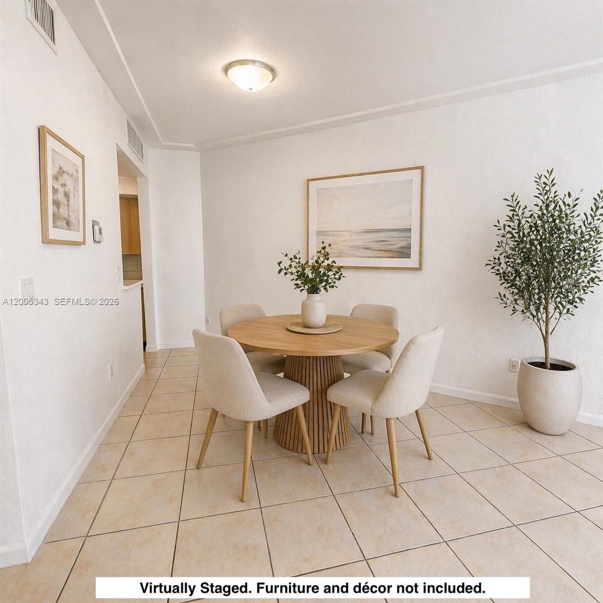 1185 Marseille Dr 209 photo 3