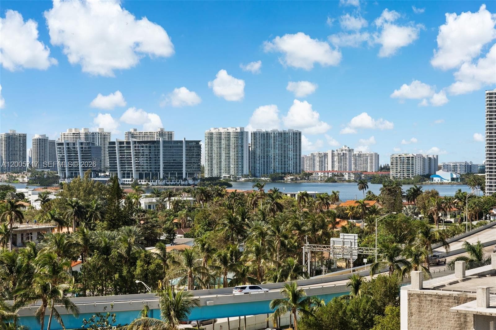 19201 Collins Ave 736 photo 7