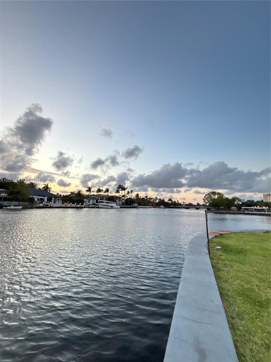 701 Three Islands Blvd 120 photo 25