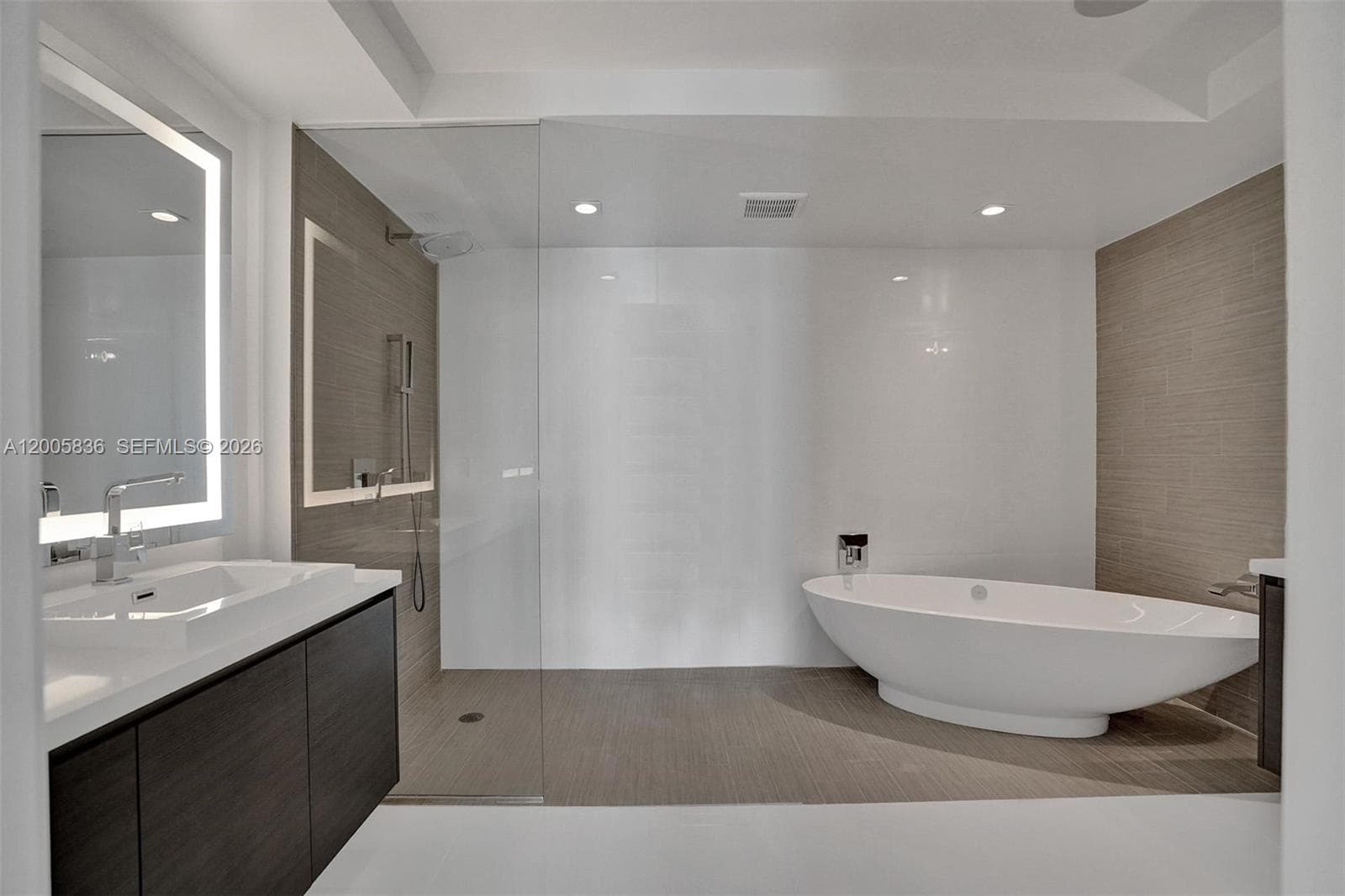 330 Sunny Isles Blvd 5-2207 photo 15