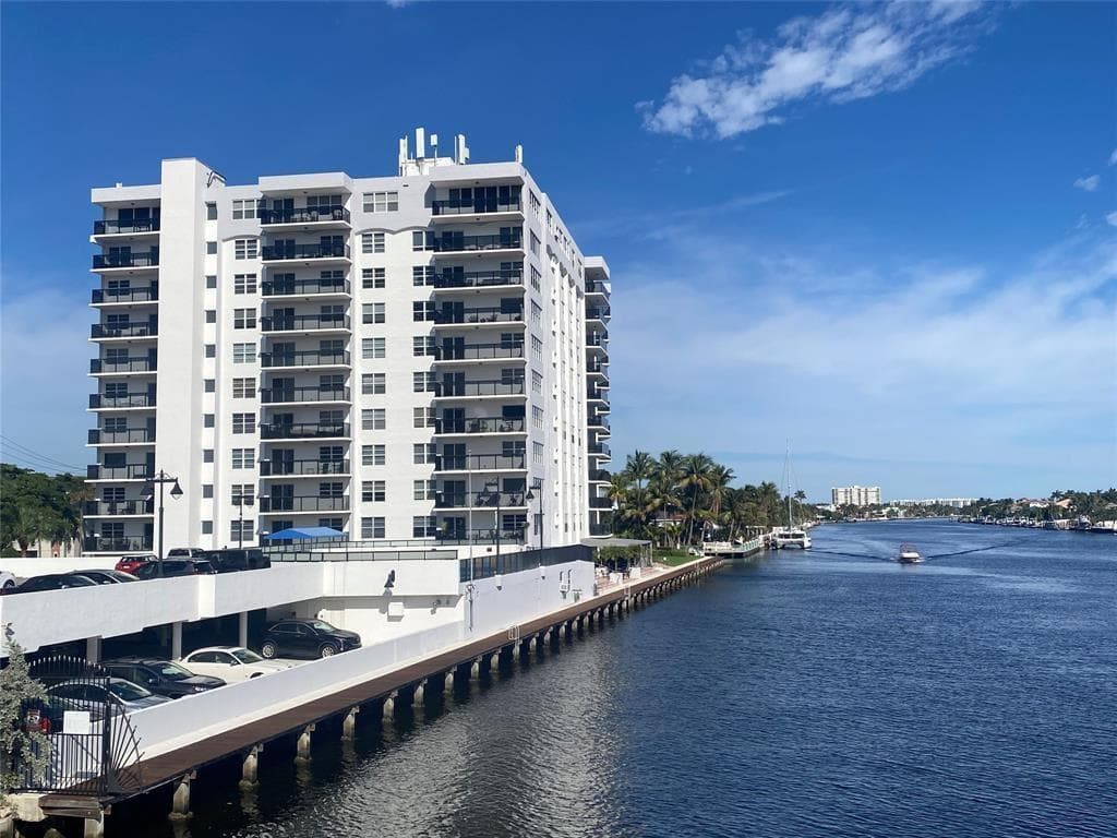 5100 Dupont Boulevard 3k photo 1