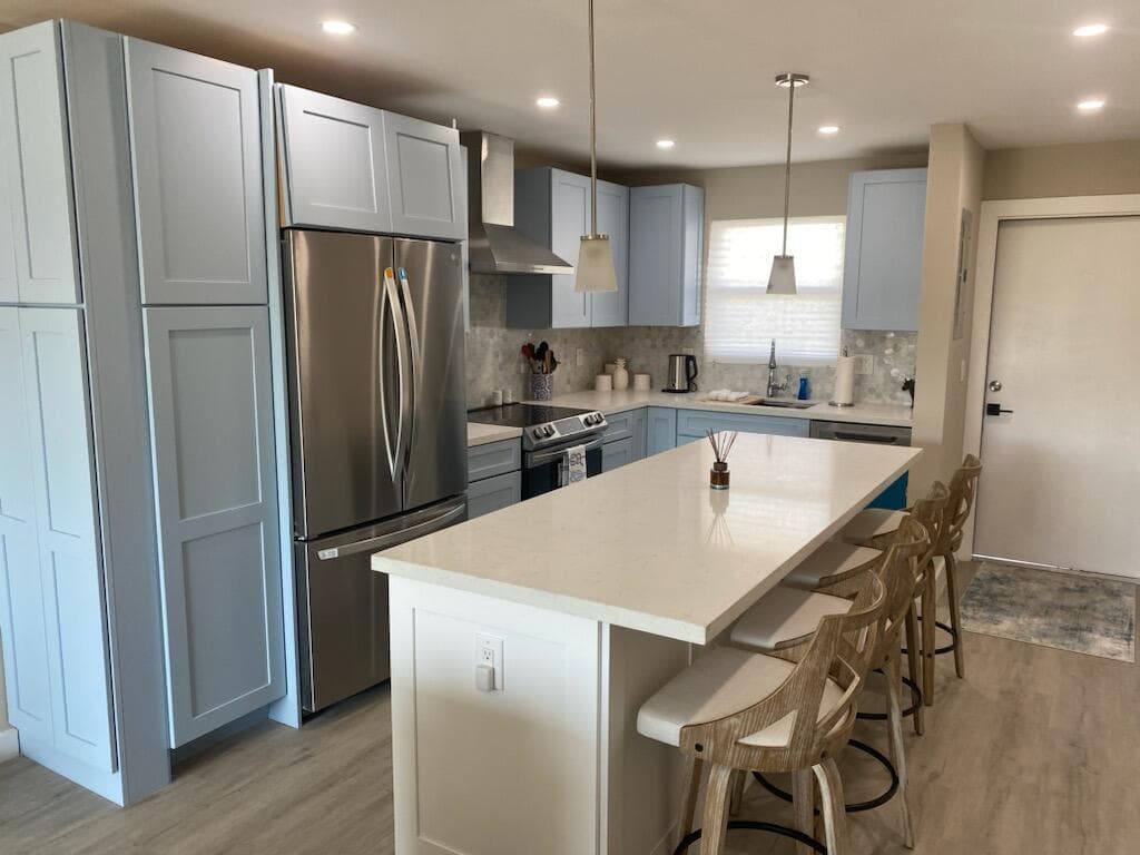 311 E Ocean Avenue 309 photo 6