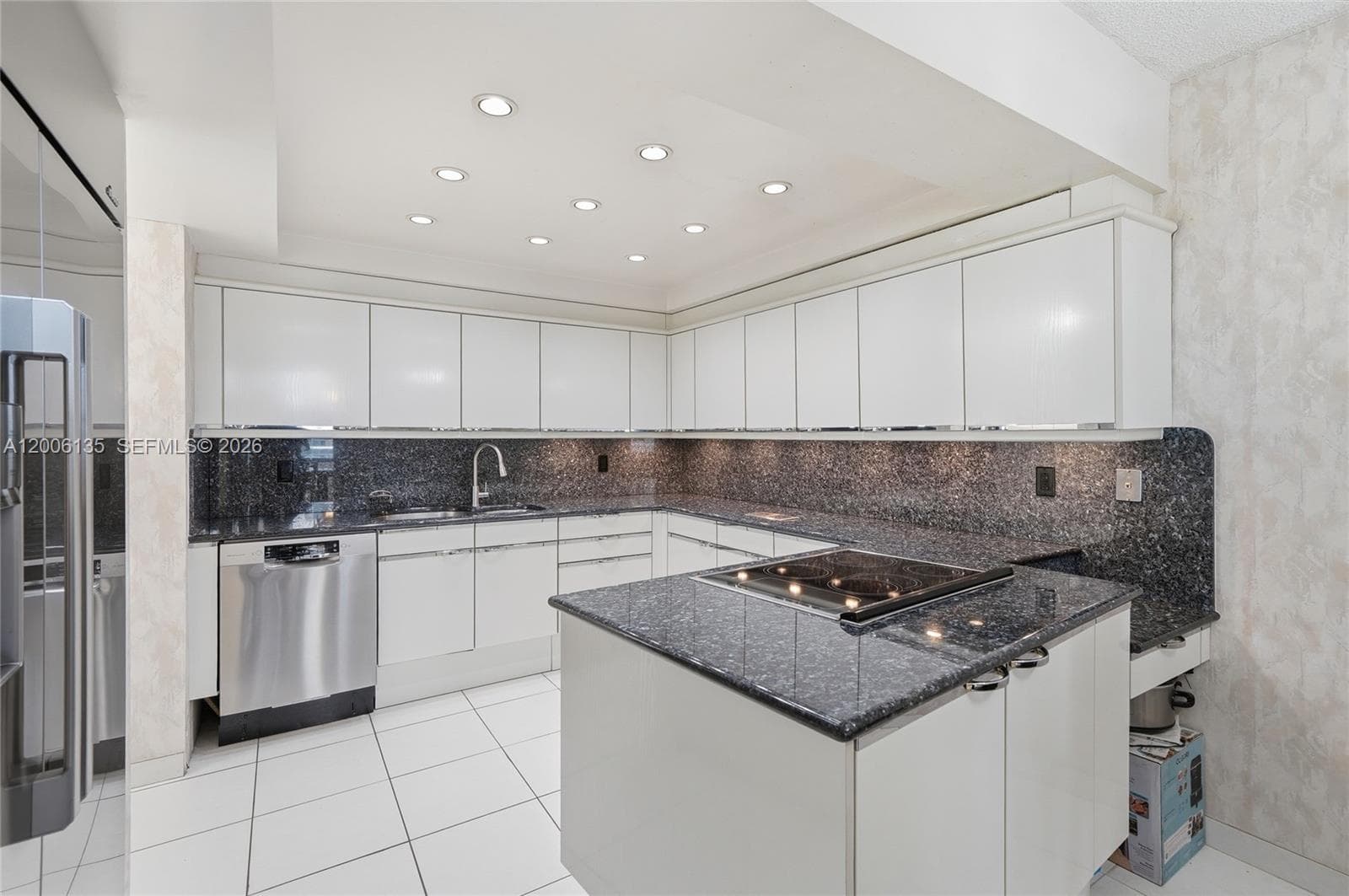 9801 Collins Ave 14D photo 17