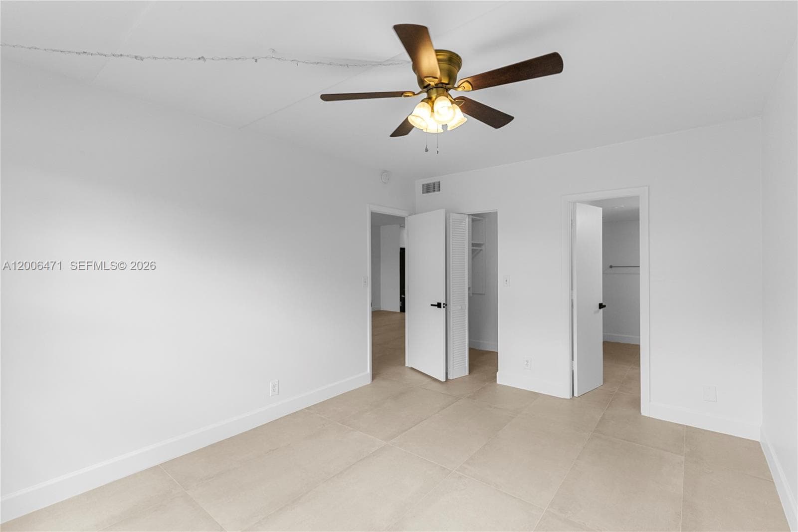 1400 NE 57th Ct 102 photo 15