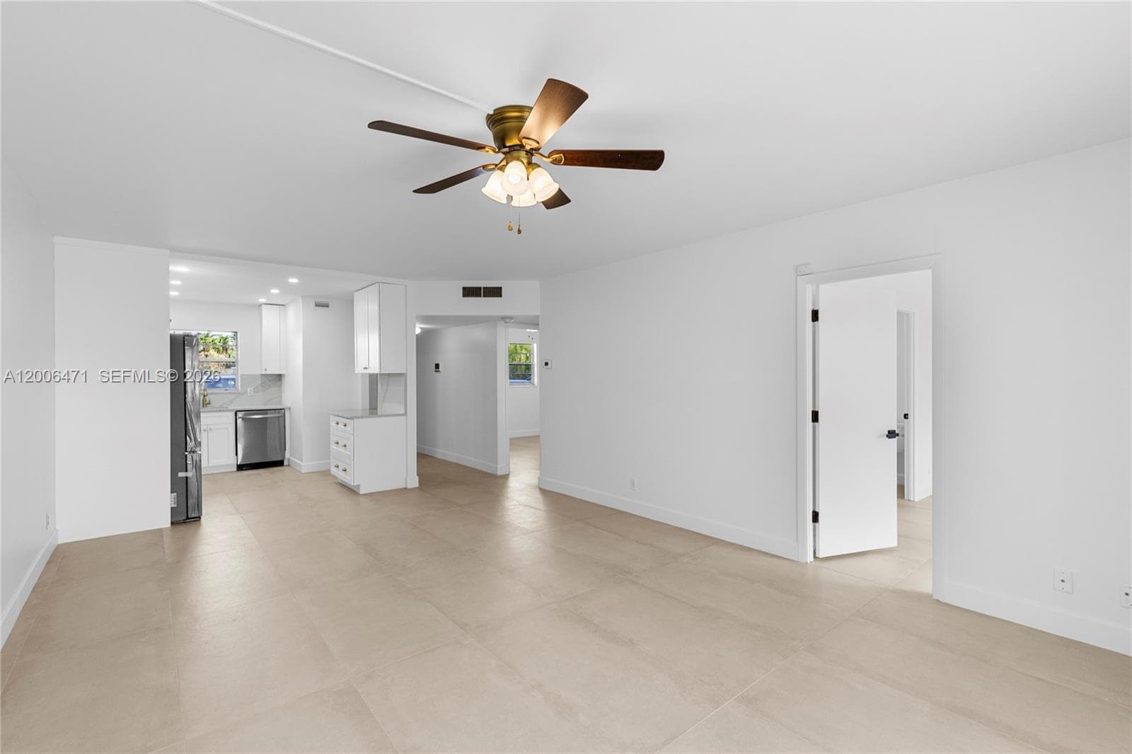 1400 NE 57th Ct 102 photo 11