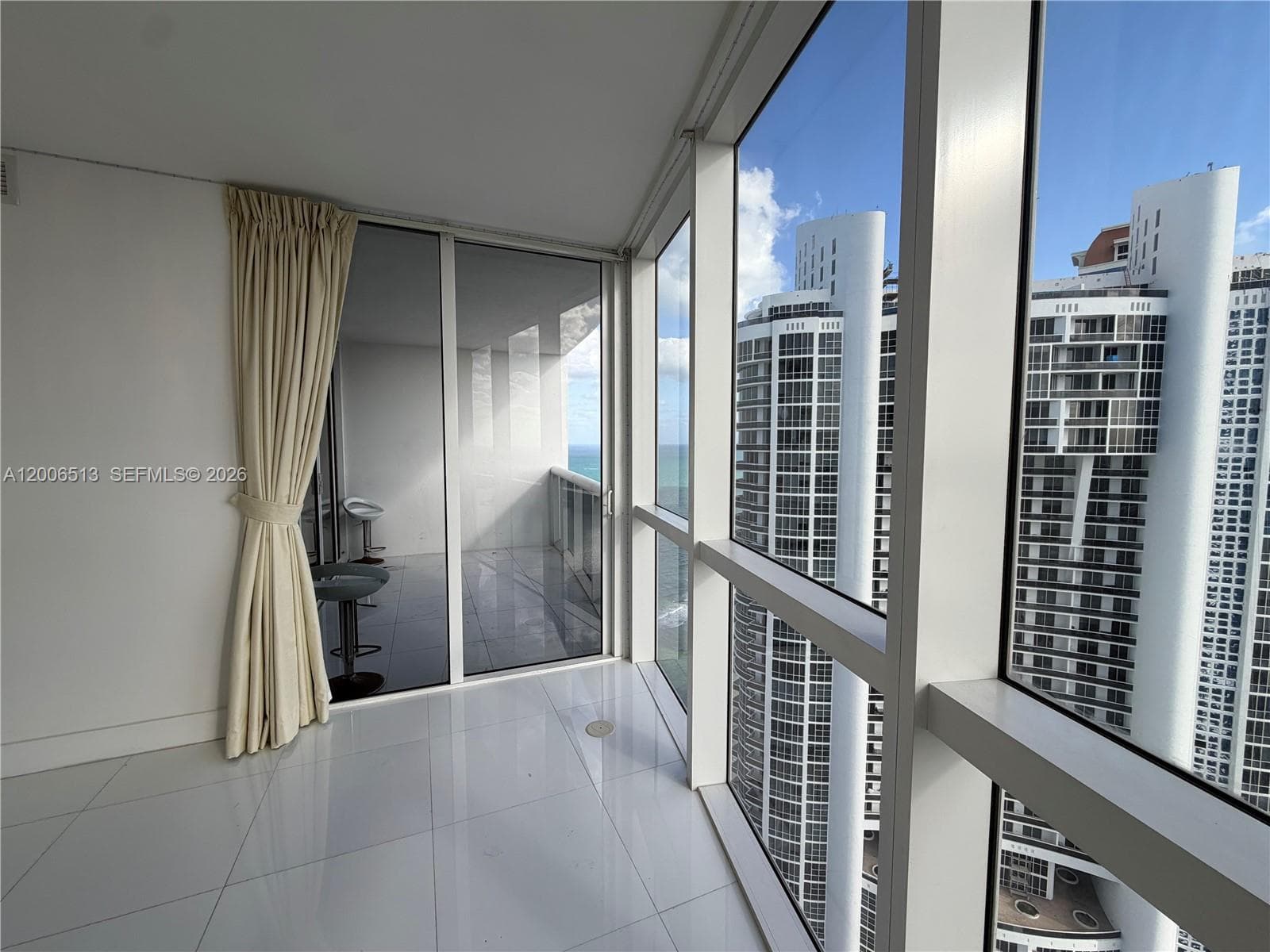 18201 Collins Ave 5105 photo 12