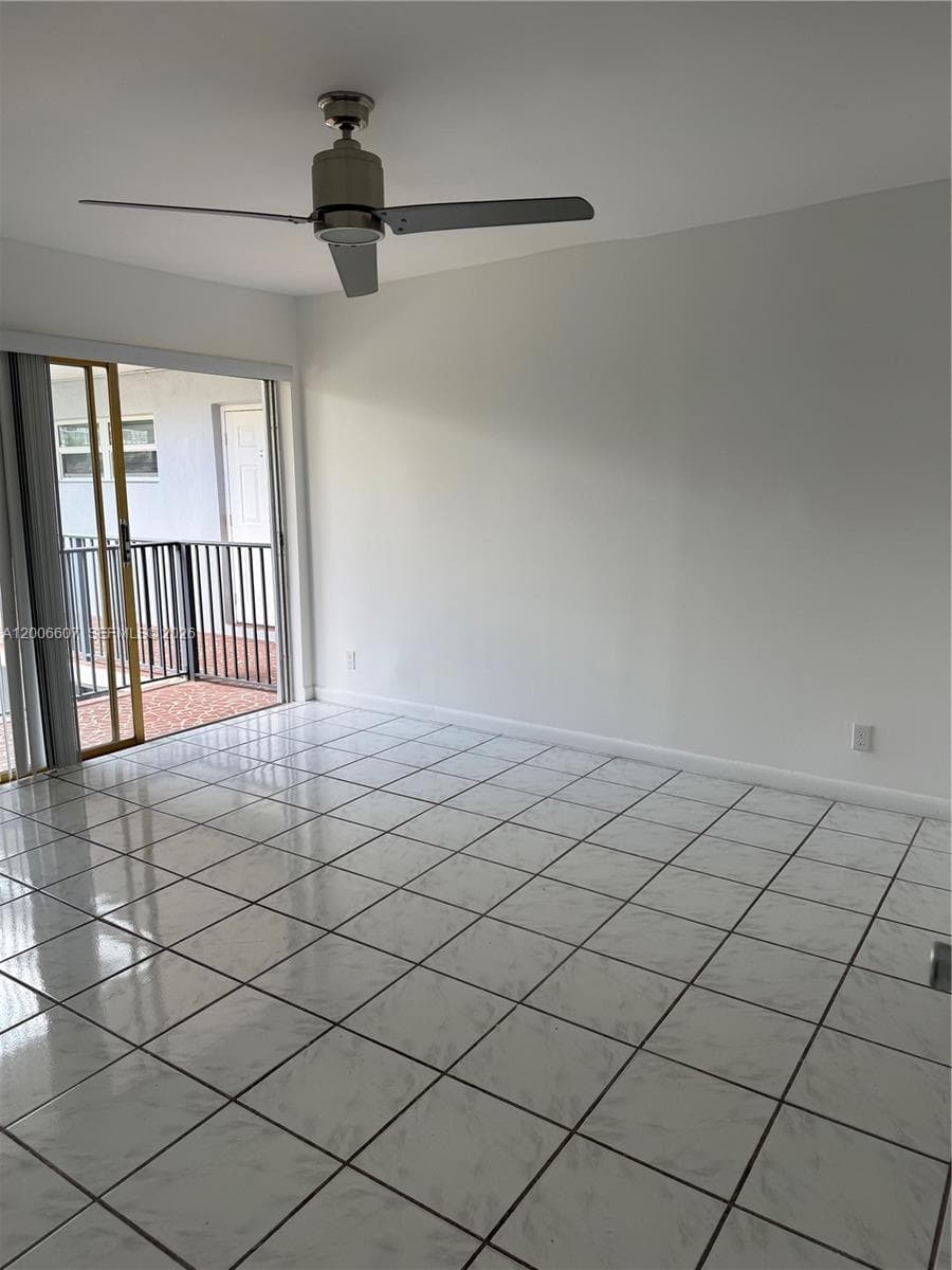 2600 S Ocean Dr S306 photo 5