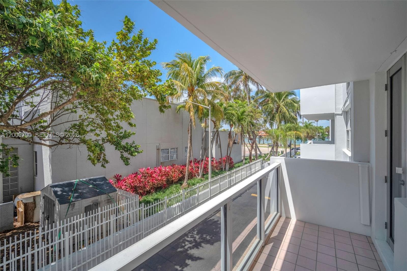 5313 Collins Ave 204 photo 22